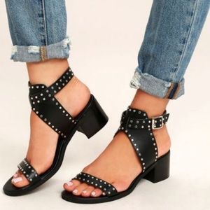 Steve Madden Black Gila Grommet Low Block Heel Size 7.5